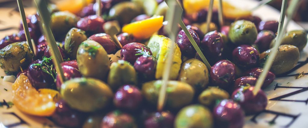 Maridaje aceitunas vinos